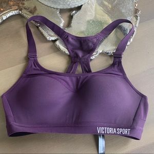 Victoria’s Secret sports bra 34B
